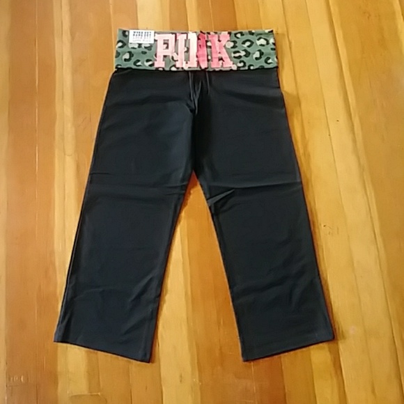 PINK Victoria's Secret Pants - ❤trade tbrown17268❤NWT- PINK Crop  Pants